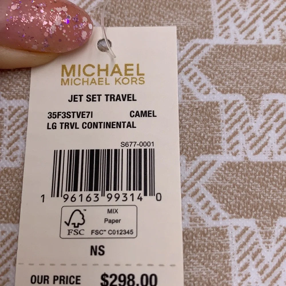 MICHAEL KORS LARGE TRAVEL CONTINENTAL WRISTLET WALLET CAMEL MULTI NWT